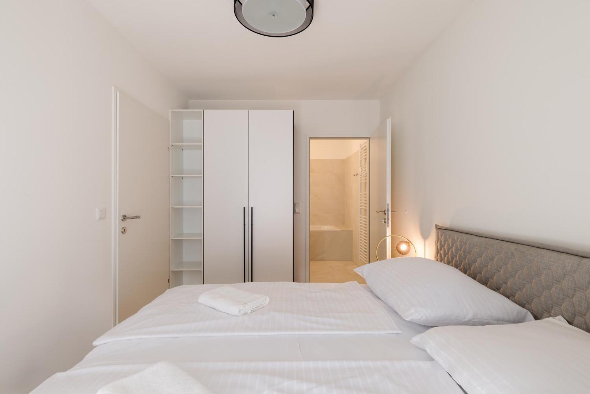 Coho City Apartments Mit Hauseigener Tiefgarage Vienna Exterior photo