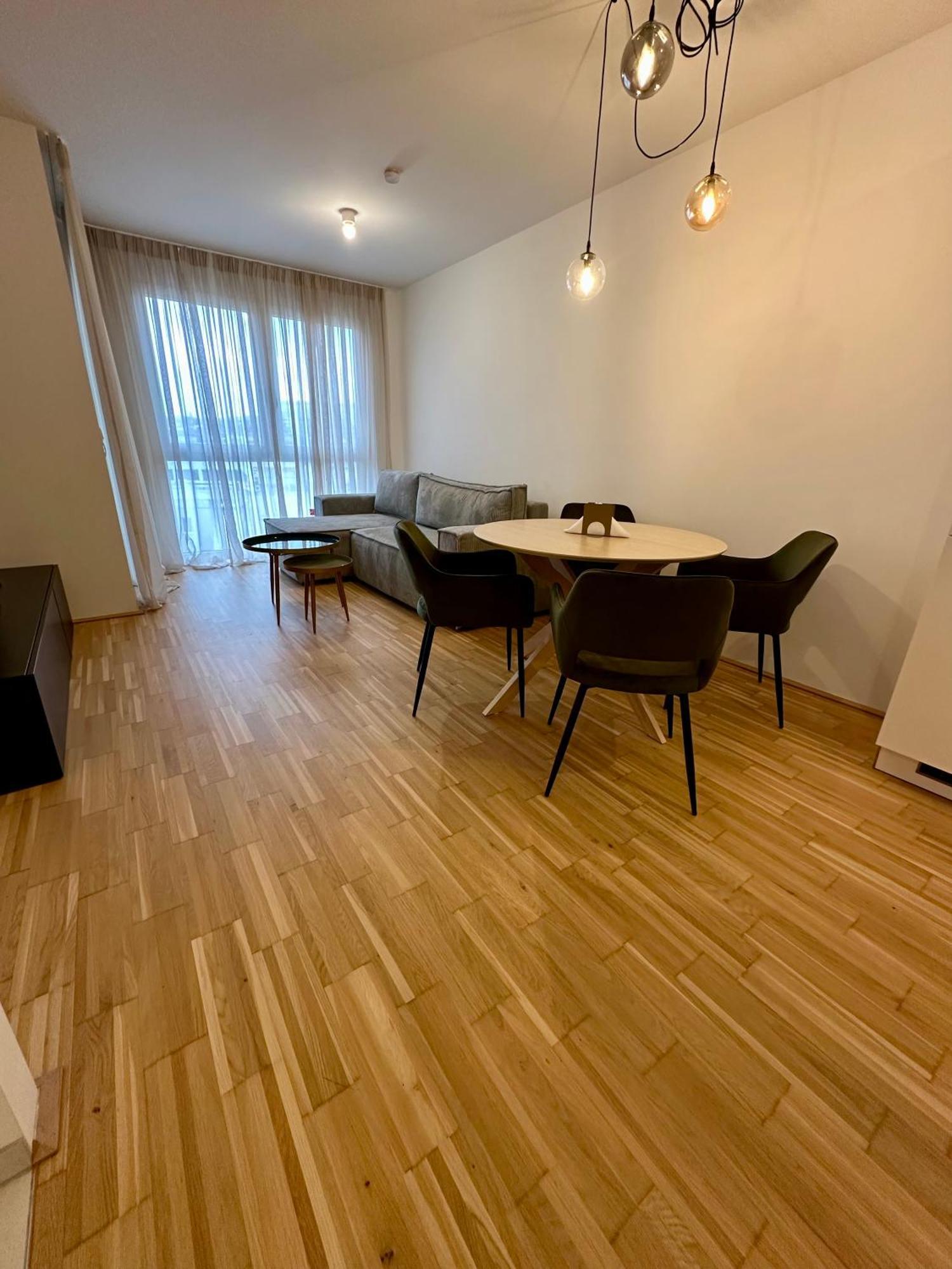 Coho City Apartments Mit Hauseigener Tiefgarage Vienna Exterior photo