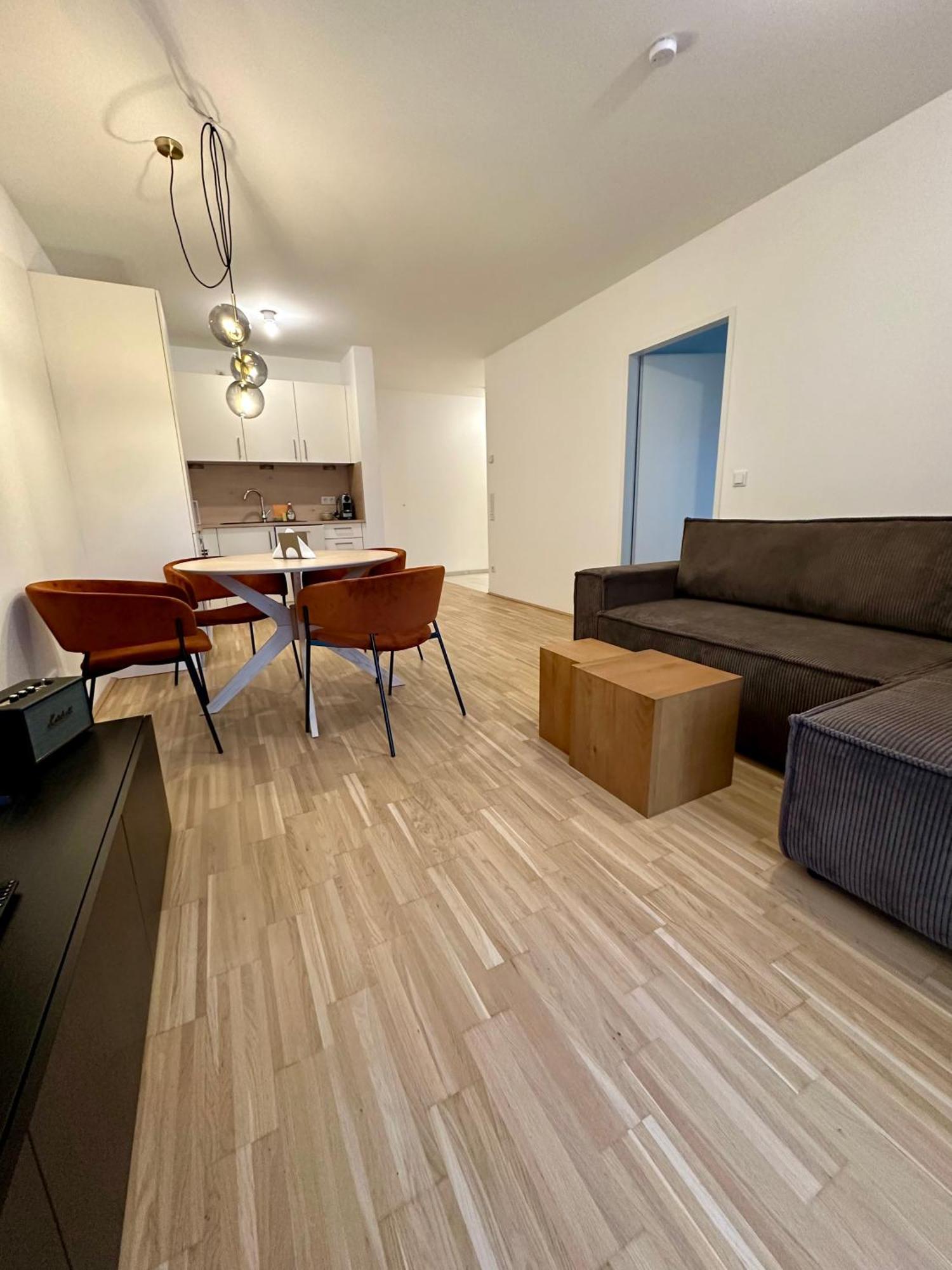 Coho City Apartments Mit Hauseigener Tiefgarage Vienna Exterior photo