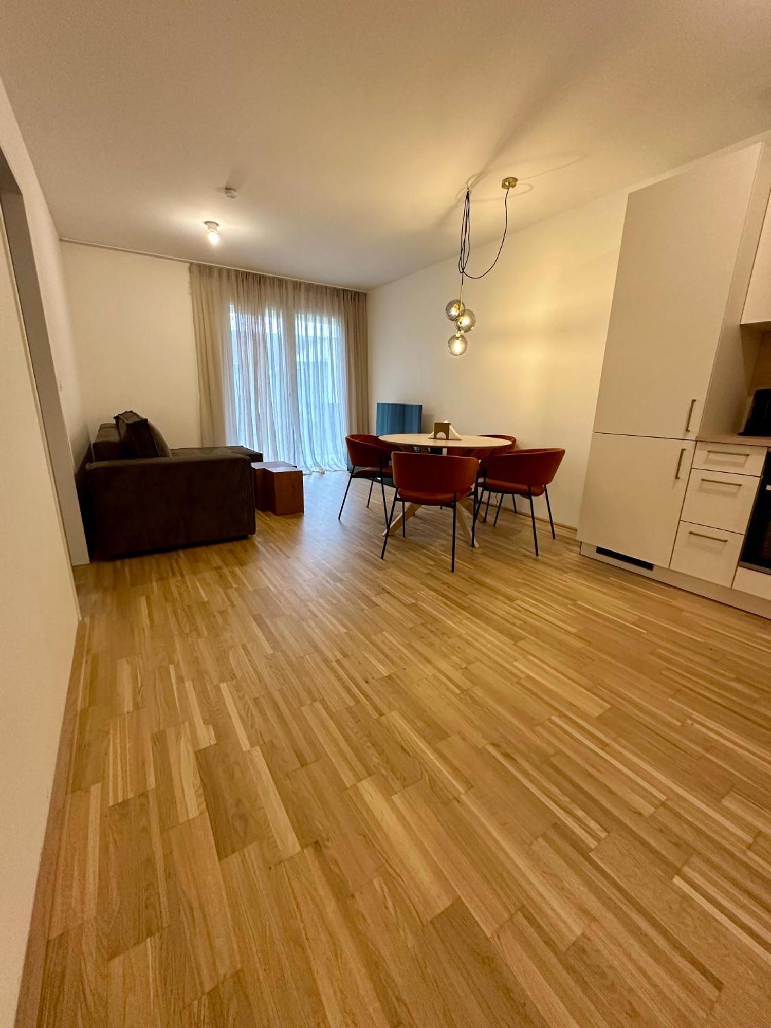 Coho City Apartments Mit Hauseigener Tiefgarage Vienna Exterior photo